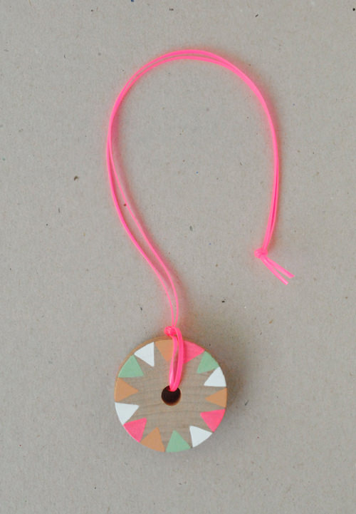 diy pinwheel necklace