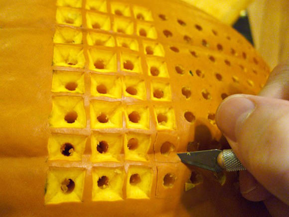 A Tetris Playing Pumpkin (the stem is the controller) - crazy!