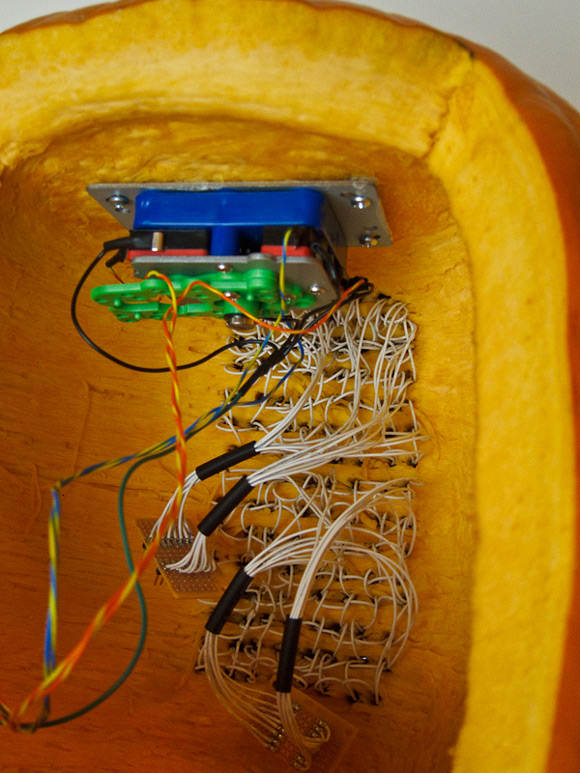 DIY Tetris Playing Pumpkin From The Inside
