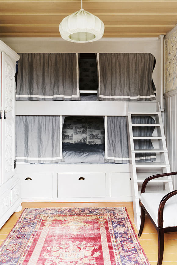 Bohemian bunk beds (queen size!) in Swedish stylist Jannifer Jansch's summer house