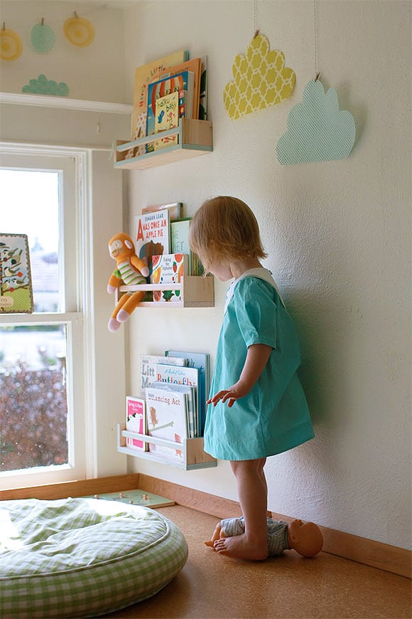 bookshelf childrens room