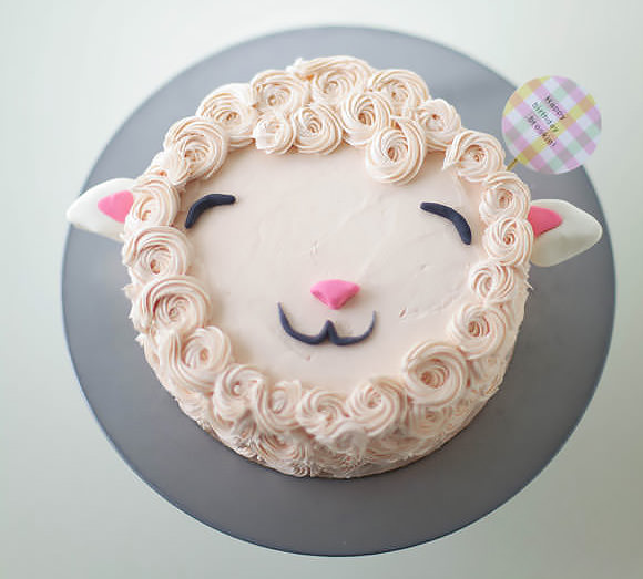 DIY Fluffy Lamb Cake Decorating Tutorial // Handmade Charlotte