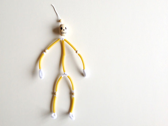 DIY Halloween Skeleton Puppet