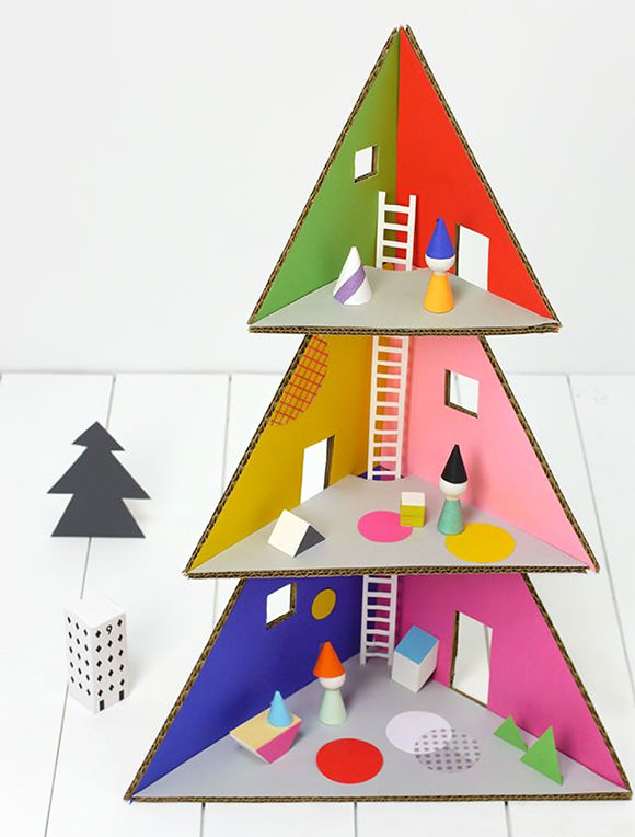 DIY Christmas Tree House via Mr Printables