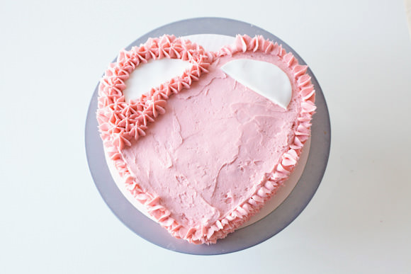 How To Make A Pink Mouse Valentine’s Day Cake