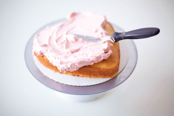 How To Make A Pink Mouse Valentine’s Day Cake