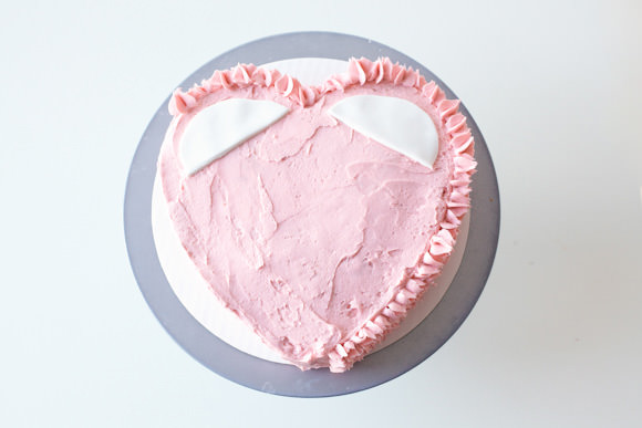 How To Make A Pink Mouse Valentine’s Day Cake
