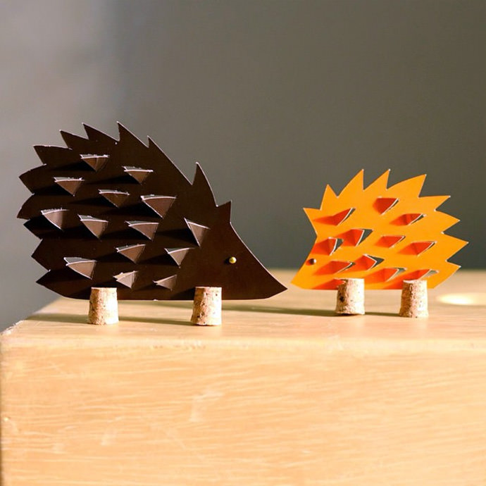DIY Cork Hedgehogs (via Estefi Machado)