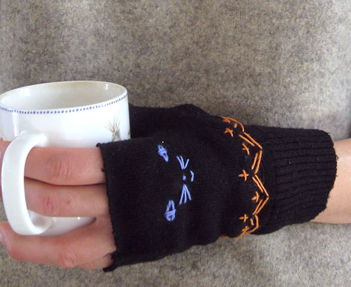 Embroidered Kitten Mittens made from Upcycled Sweaters