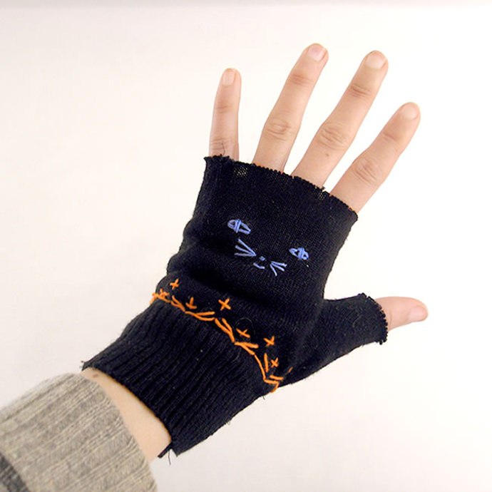 Embroidered Kitten Mittens made from Upcycled Sweaters