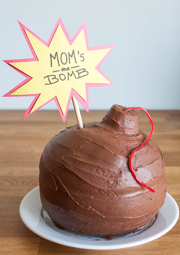 "Mom's the Bomb" Mother's Day Cake 