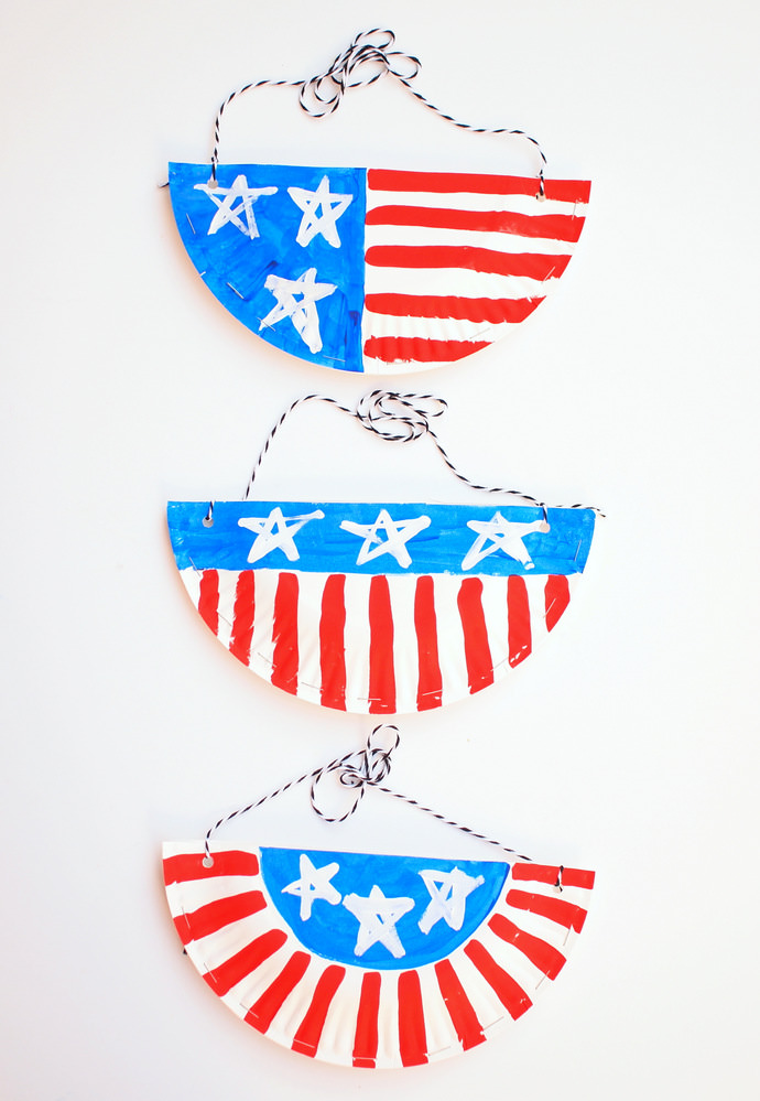 DIY Paper Plate Purses for the 4th of July