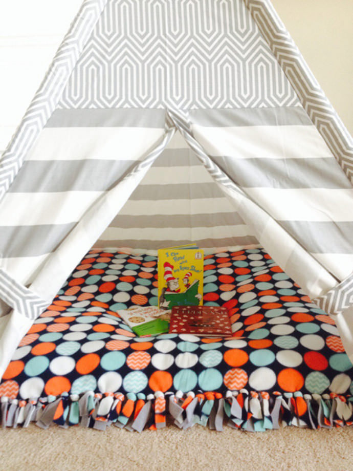 Cozy Up With A DIY Fort Handmade Charlotte   Nosewfloorpillow 