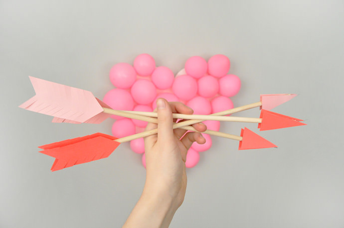 Valentine’s Day Carnival: DIY Balloon Pop