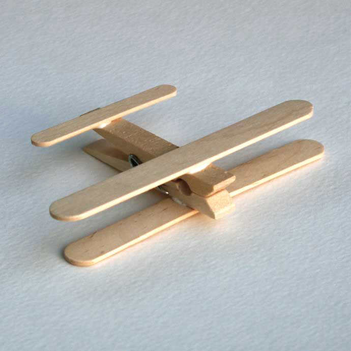 Clothespin Airplanes, tutorial via Passengers on a Little Spaceship
