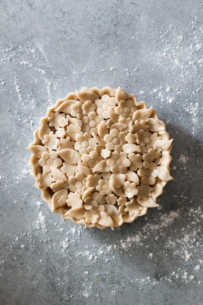 Edible Flower Pie Crust Tutorial