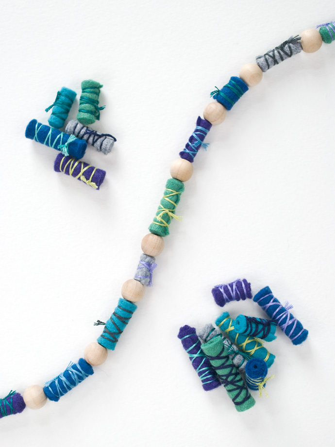 felt bead necklace