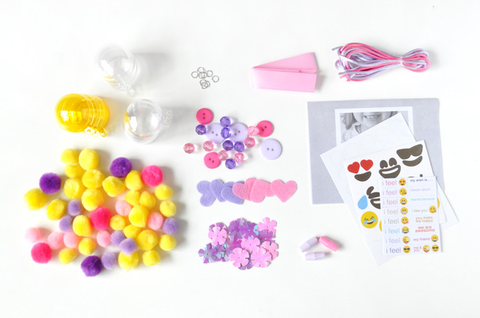 DIY Emoji Bubble Necklaces