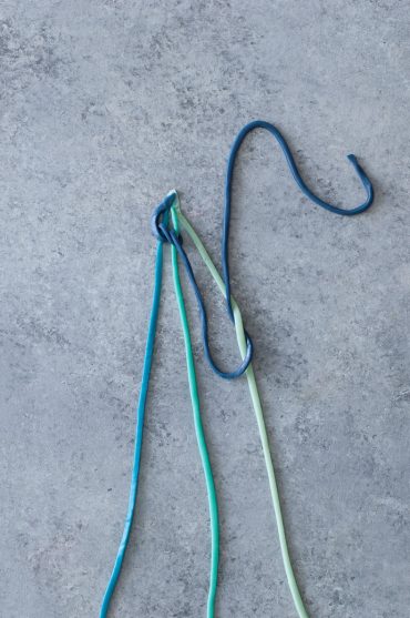 Diagonal Blues Friendship Bracelet Pie Crust Tutorial ...
