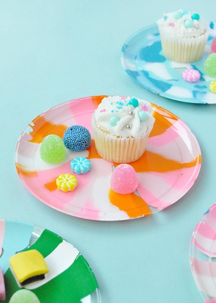 Salad Spinner Art Party Plates