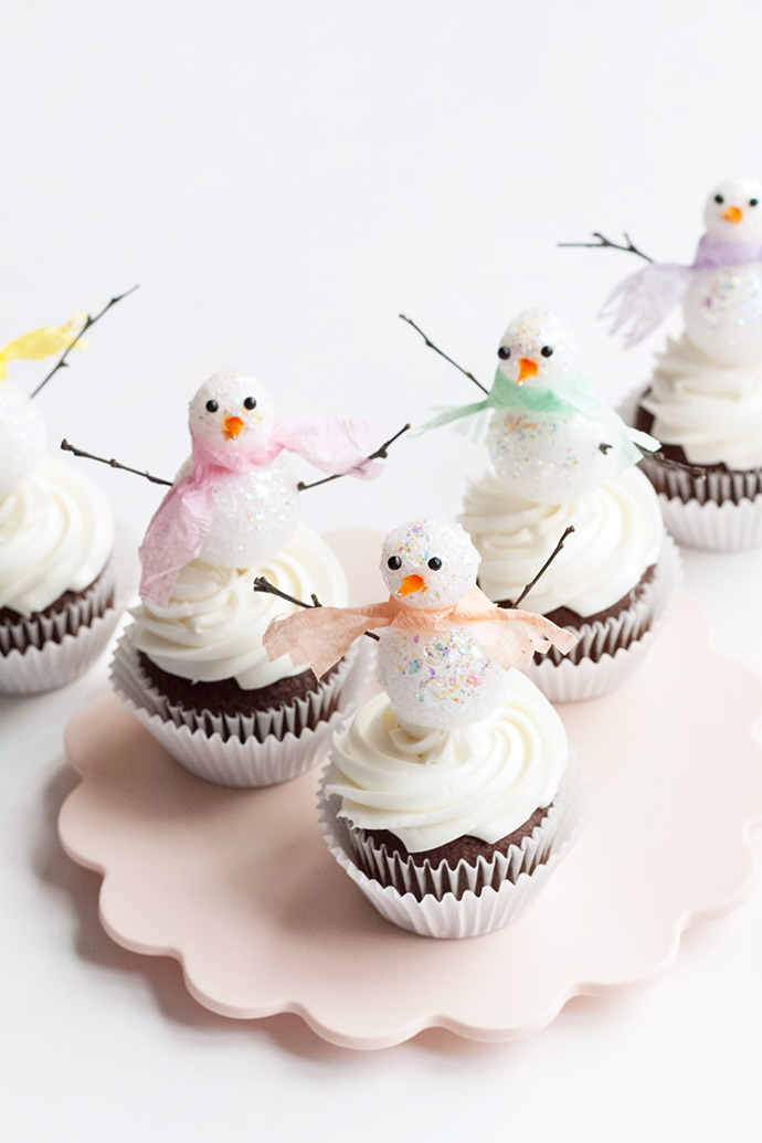 DIY Snowman Cupcake Toppers