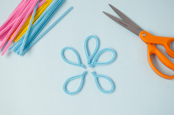 Floral Pipe Cleaner Wall Hanging