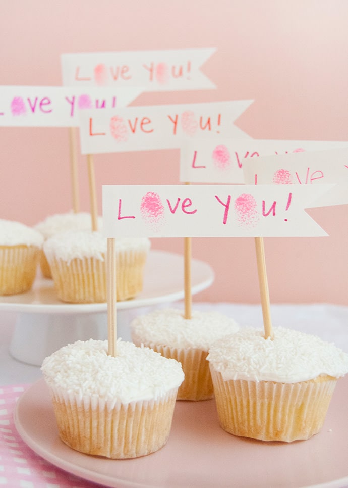 DIY Fingerprint Art Cupcake Toppers