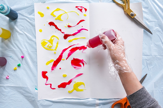 How to Dye Wrapping Paper