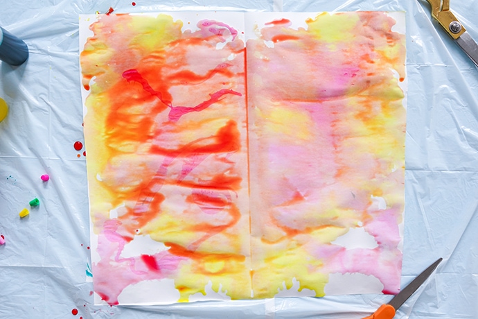 How to Dye Wrapping Paper