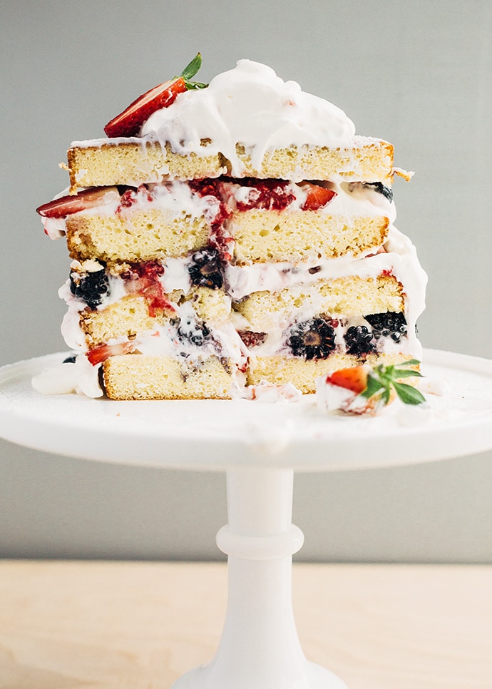 Mixed Berry Country Cake