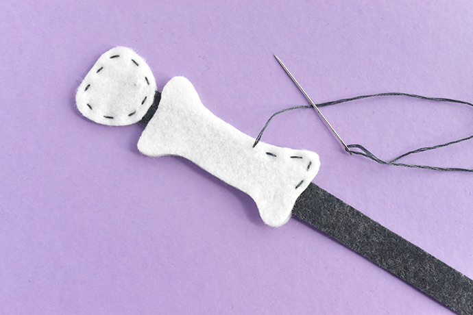 Stitch a Floppy Felt Skeleton